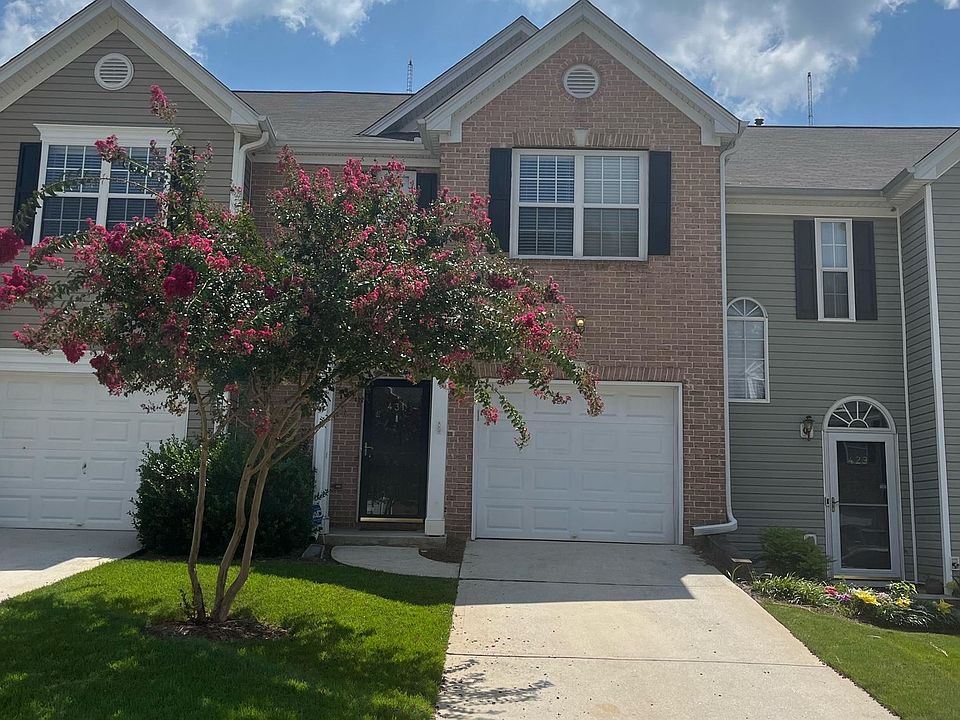 1st image of 431 Lantern Wood Dr