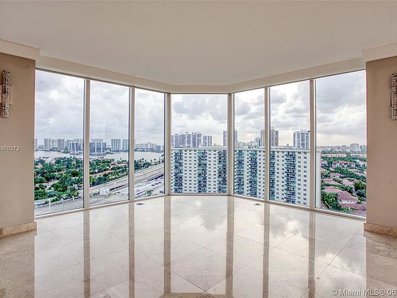 5th image of 19333 Collins Ave APT 1910
