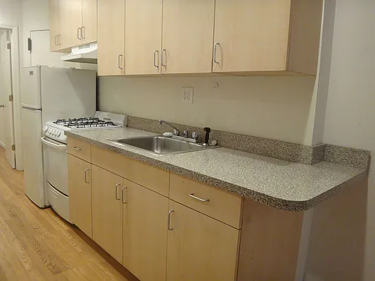 Rented by Paley Management | media 16