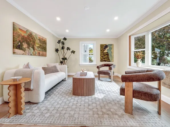 107 Woodley Ave, West Roxbury, MA 02132