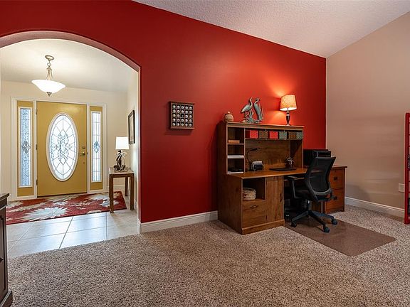 4th image of 16063 SW 14th Avenue Rd