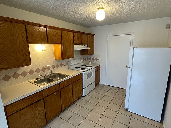4th image of 511 Veterans Ave #A68e59888