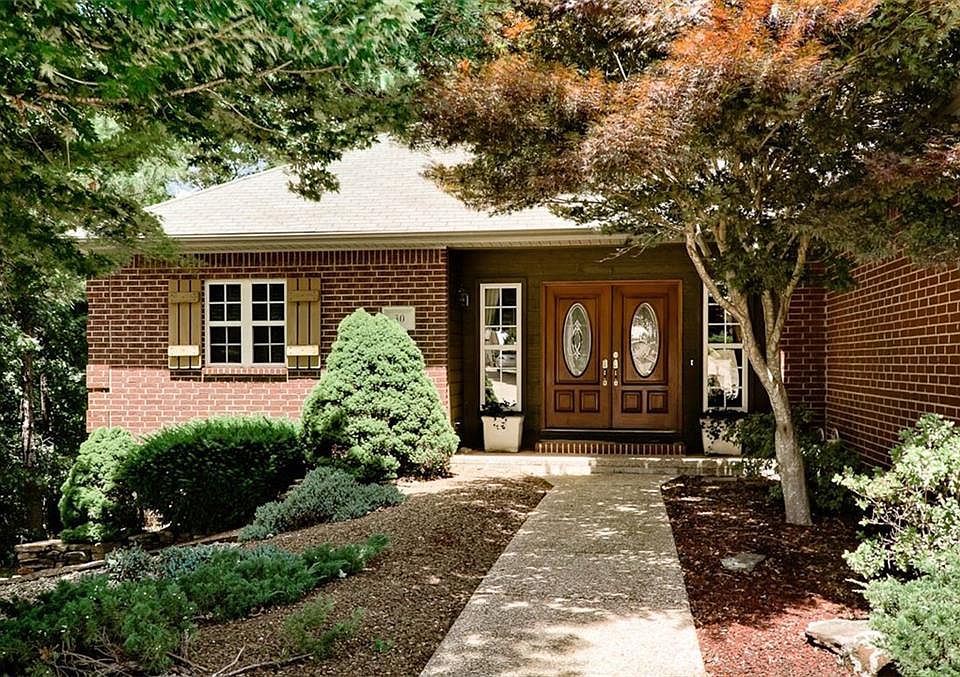 1st image of 30 Eddleston Dr