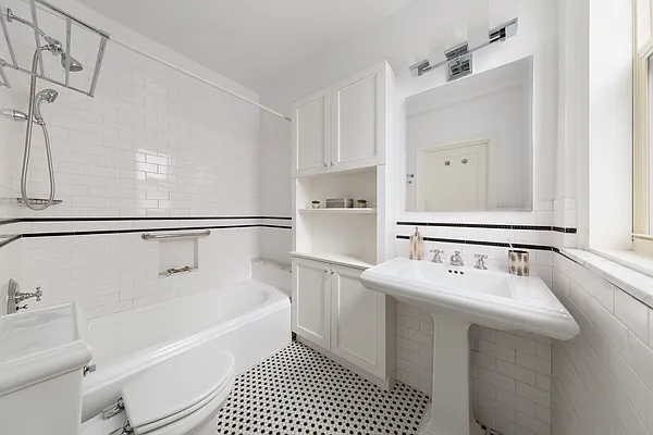 Sold by Compass | media 6
