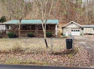 577 Harolds Branch Rd, Pikeville, KY 41501
