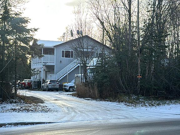 2nd image of 3650 Strawberry Rd