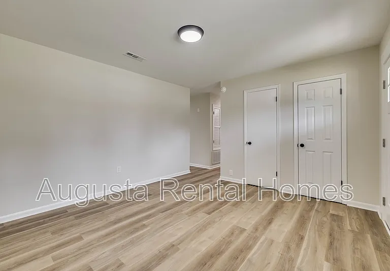 3413 Charing Cross Ct — Photo 9