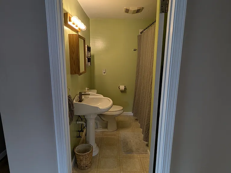 144 14th Ave #2 — Photo 5