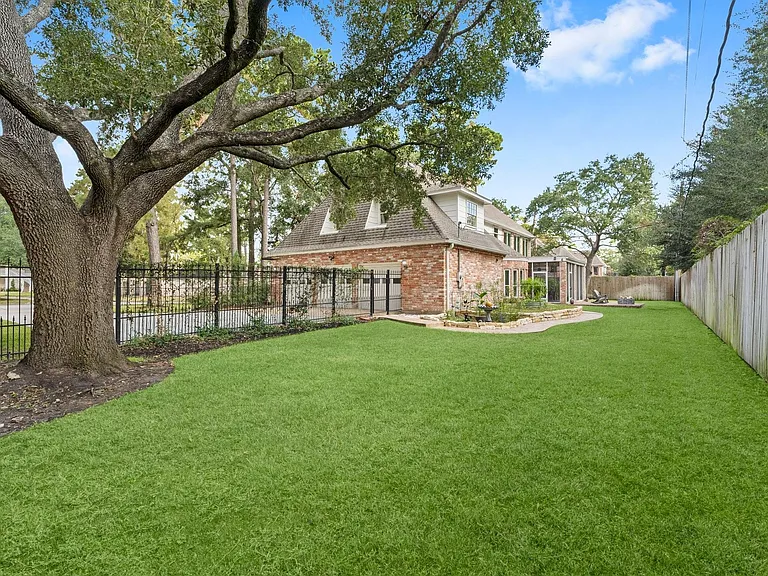 8911 Tranquil Park Dr — Photo 47