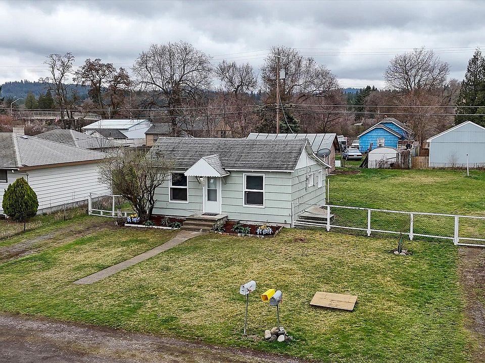 1st image of 4512 E 2nd Ave