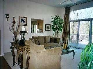 2nd image of 112 Wentworth Ct
