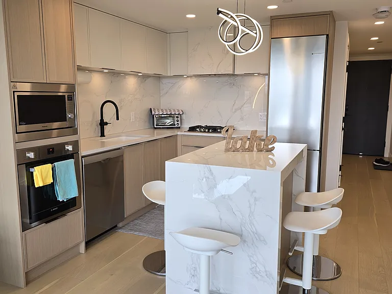 3700 Capozzi Rd #508 — Photo 8