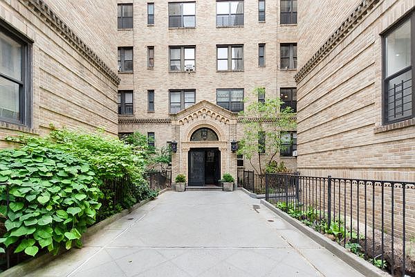 1st image of 92 Pinehurst Ave APT 4H