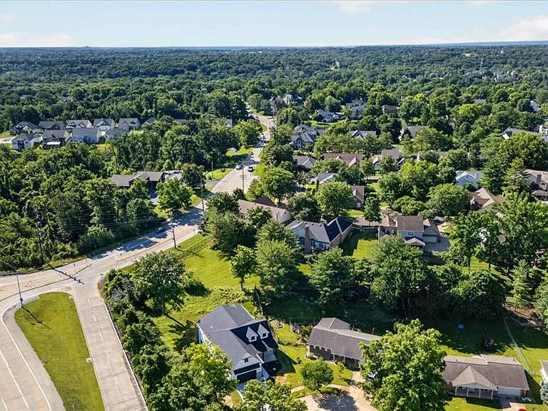 15308 Batesville Ct — Photo 24