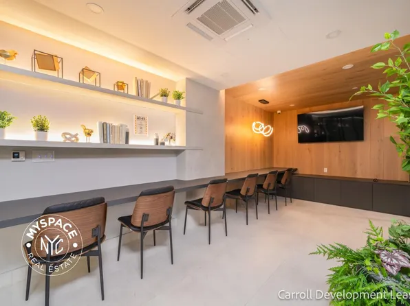 931 Carroll Street image 18 of 37