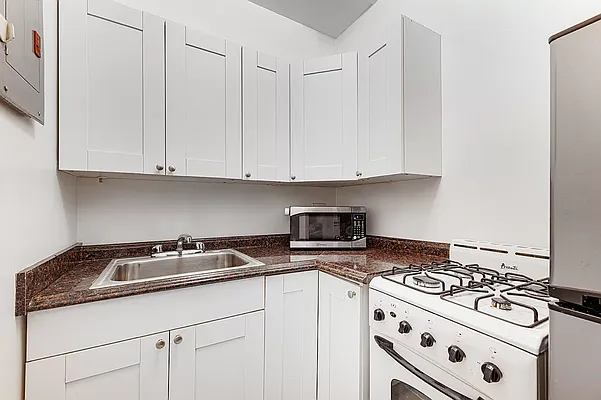 Rented by REAL New York | media 10