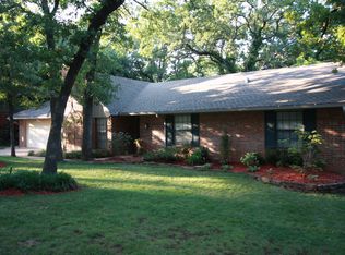 2009 Smoky Hollow Rd, Edmond, OK 73013