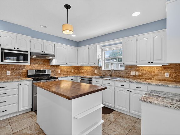 4th image of 1304 Sea Island Rd