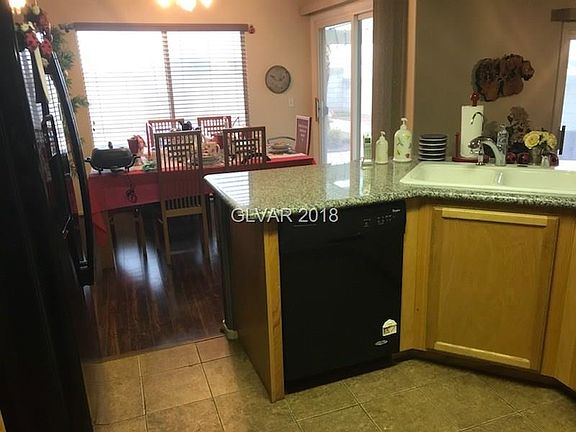 2nd image of 889 Plantain Lily Ave