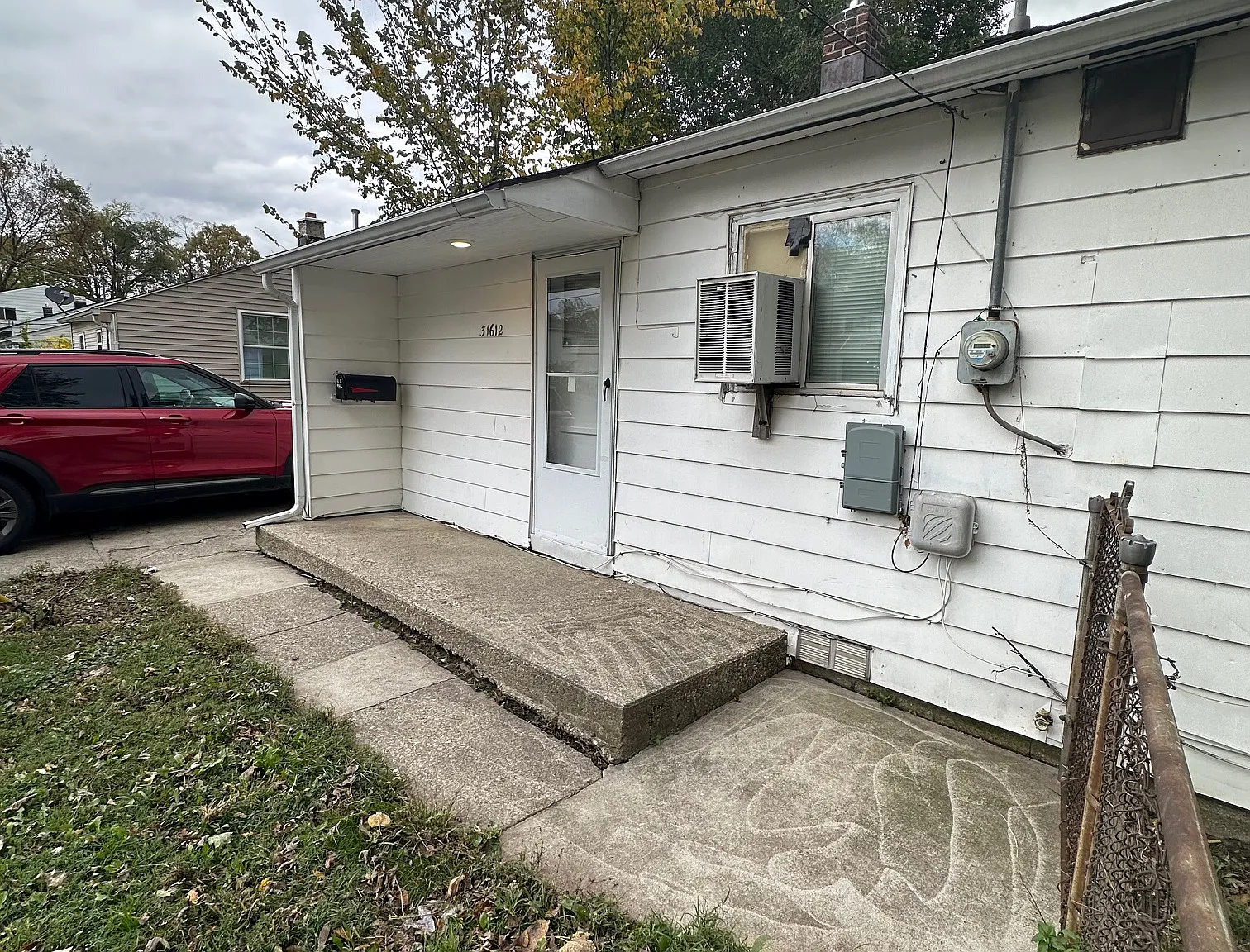3 bed, 1202 sqft, $1,550 — Photo 2