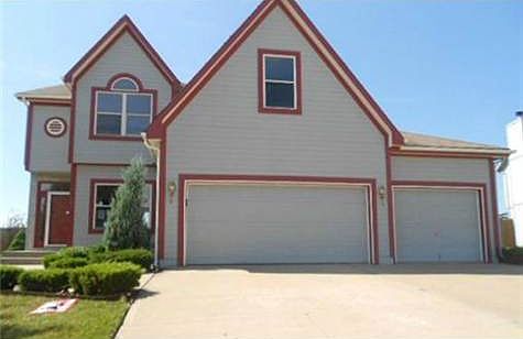 1st image of 5305 NE Holiday Dr