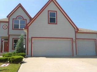 5305 NE Holiday Dr, Lees Summit, MO 64064