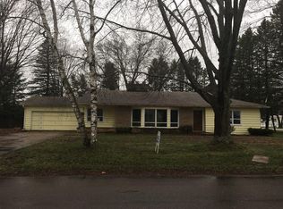 1029 Bartelt St, Gresham, WI 54128