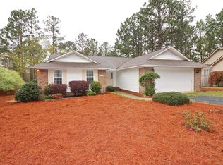 370 Sandhills Cir, Pinehurst, NC 28374