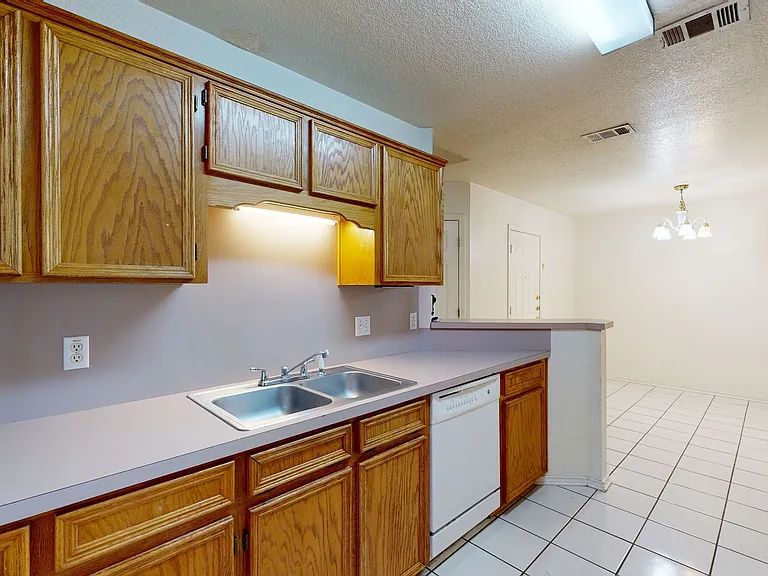 4607 Wade Dr #B — Photo 11