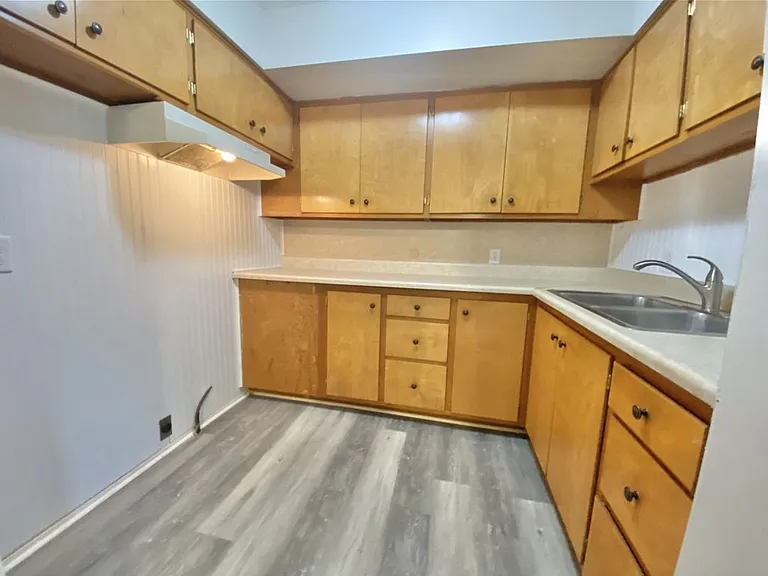 215 Dogwood Dr #209 — Photo 3