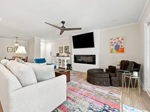 4513 Edwards Mill Rd, Raleigh, NC 27612