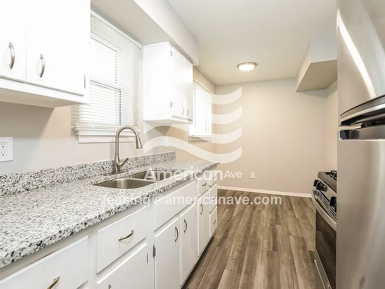 785624_008_wm_-_kitchen_12887053.jpg
