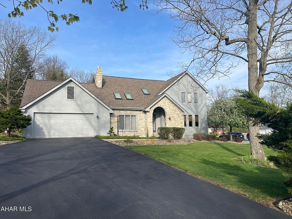 1st image of 174 Sylvan Oakes Dr