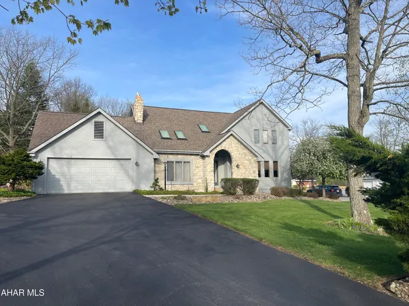 174 Sylvan Oakes Dr, Hollidaysburg, PA 16648