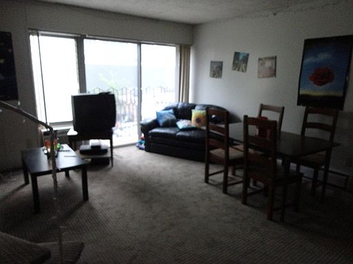 1st image of 543 Church St APT 09