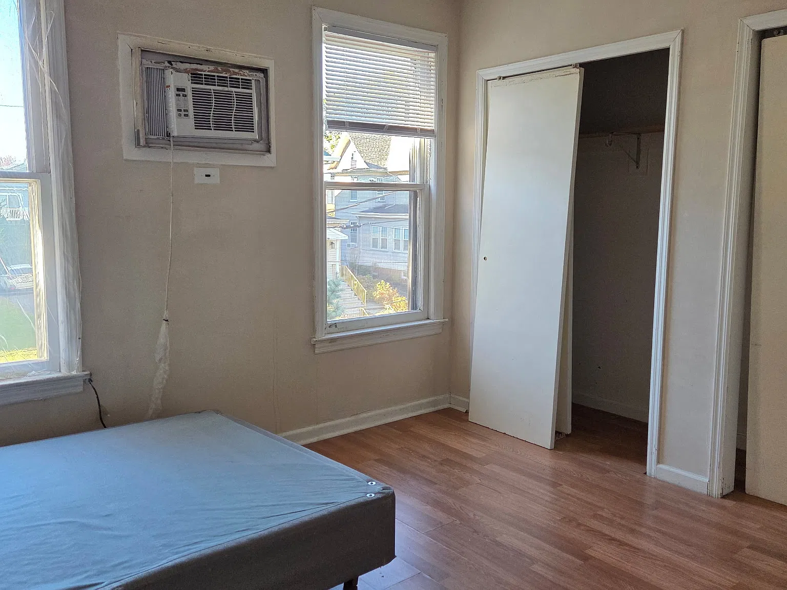 4 bed, $3,000 — Photo 2