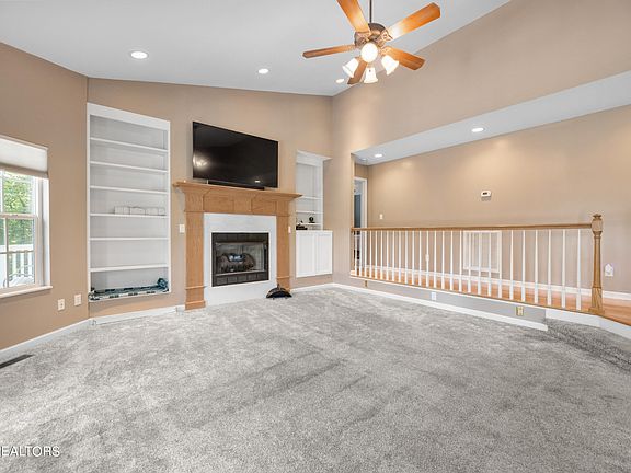 5th image of 1209 River Bend Dr