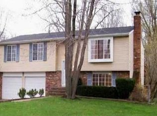 6824 Palmerston Dr, Mentor, OH 44060