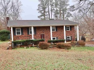 120 Woodshire Dr, Boiling Springs, SC 29316