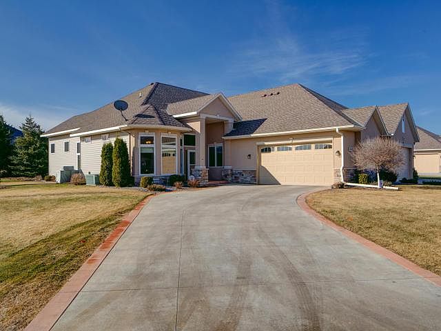 1st image of 11864 Flanders Cir NE
