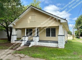101 S 2nd St, Tonkawa, OK 74653