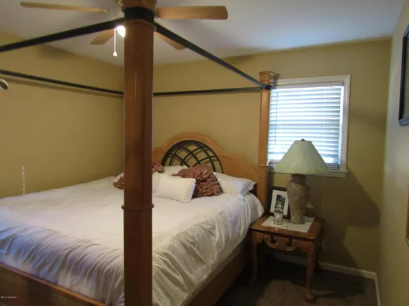 906 Beecher St, Louisville, KY 40215