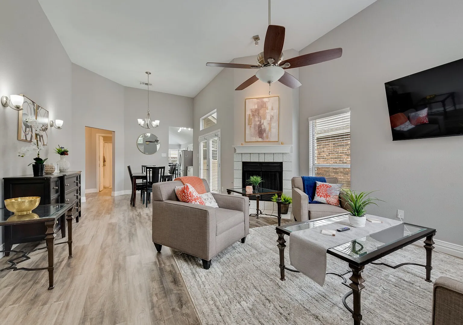 Clean, Updated, Comfortable, and Quiet Space! — Photo 1