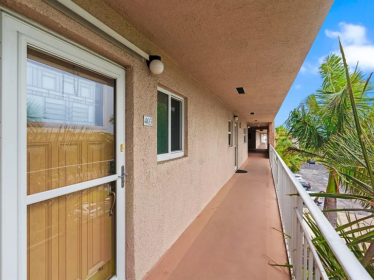 2615 NE 1st Ct #403 — Photo 7