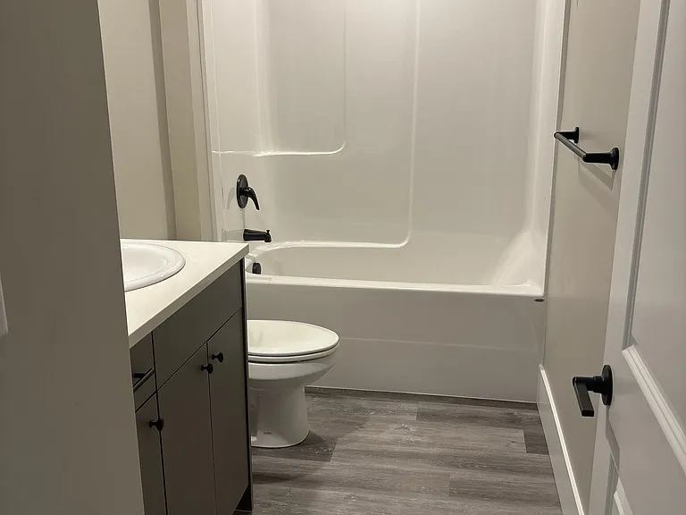 781 Georgia St — Photo 10