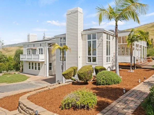 2698 Greenrock Rd, Milpitas, CA 95035