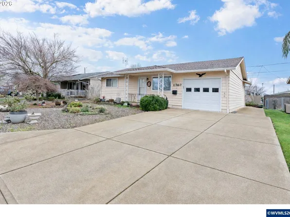 1760 Vanderbeck Ln, Woodburn, OR 97071