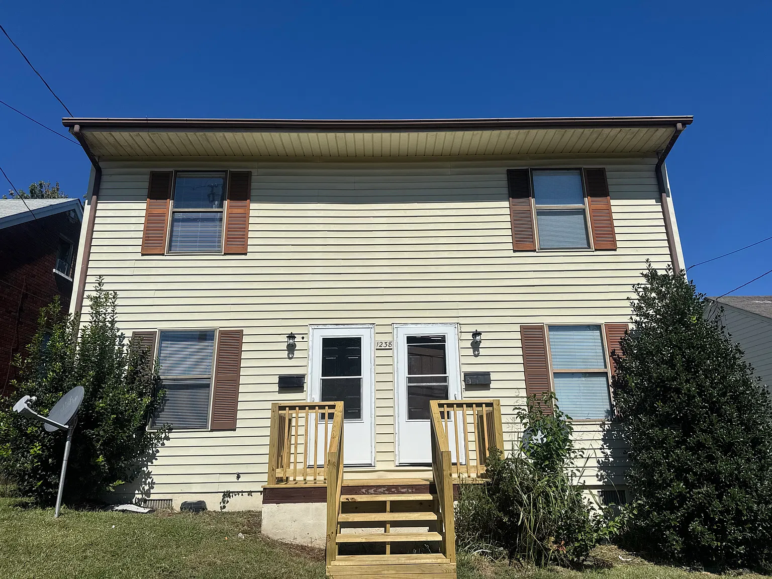 2 bed, 896 sqft, $1,200 — Photo 1