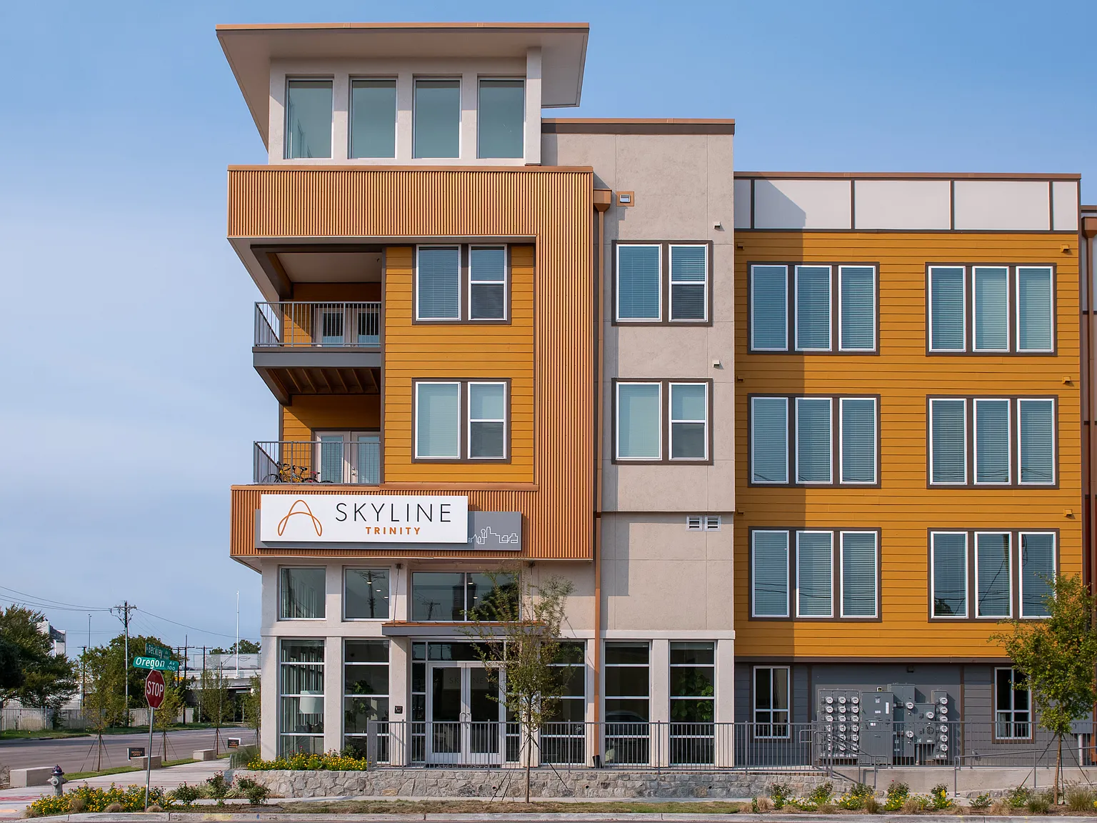 Skyline Trinity — Photo 1