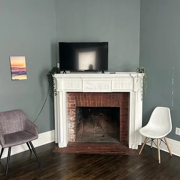 942 Euclid Ave — Photo 3